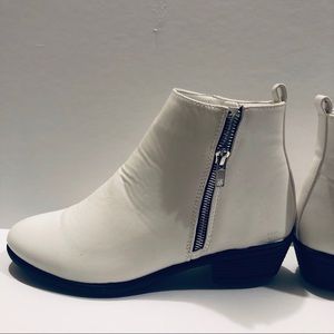 Sale!! Wild Diva - faux leather white boots